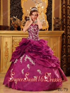 15th Birthday Party Dresses in Dark Purple with Appliques and Ruffles