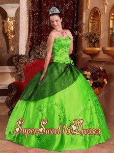 Spring Green And Ball Gown Sweetheart Floor-length Satin Embroidery with Beading Plus Size For Sweet 16 Dresses