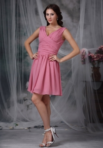 Roes Pink Empire V-neck Mini-length Chiffon Ruch Dama Dresses for Sweet 16