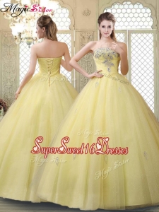 Romantic Strapless Sweet Sixteen Dresses with Appliques and Beading for Fall