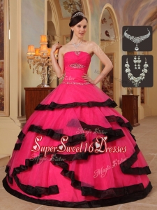 Pretty Appliques Quinceanera Dresses in Red and Black