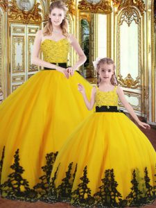 Organza Sweetheart Sleeveless Lace Up Beading and Appliques Quinceanera Gowns in Gold