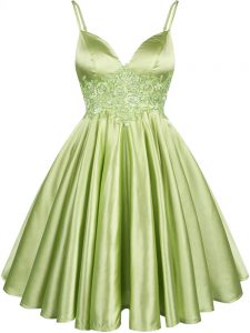 Free and Easy Knee Length A-line Sleeveless Yellow Green Quinceanera Court Dresses Lace Up