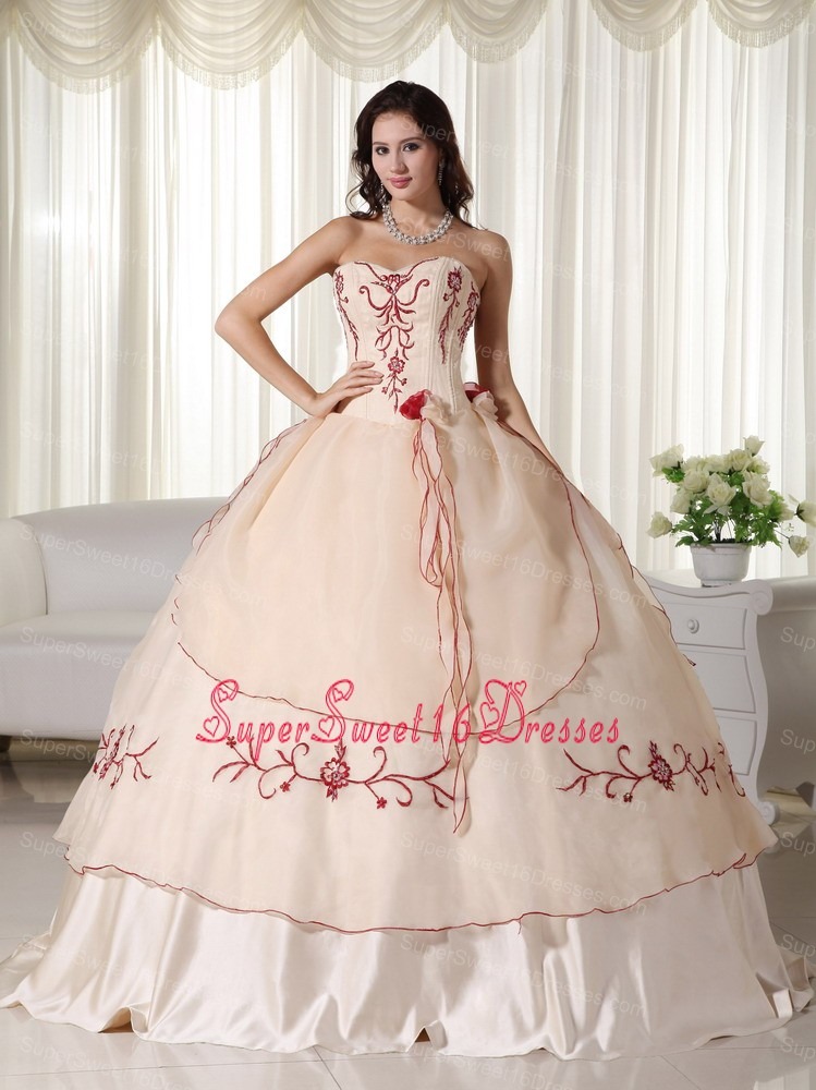 Champagne Ball Gown Sweetheart Floor-length Organza Embroidery Sweet 16 Dress