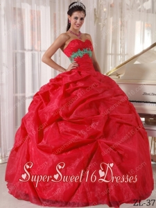 Red Ball Gown Sweetheart Pick-ups Appliques Elegant Sweet 16 Dresses