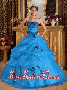 New Style In Aqua Blue Ball Gown Sweetheart With Satin and Organza Embroidery Sweet 16 Dresses