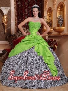Ball Gown Sweetheart Taffeta and Zebra Beading Pretty Quinceanera Dresses in Spring Green