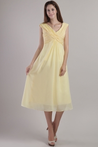Yellow Empire V-neck Tea-length Chiffon Dama Dresses for Sweet 16 Quinceanera