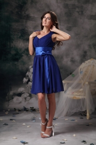 Blue Column / Sheath V-neck Mini-length Chiffon Ruch Dama Dresses for Sweet 16
