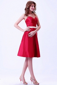 Wine Red Sweetheart Dama Dress With White Belt Knee-length Taffeta