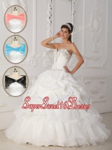 Luxurious White Ball Gown Sweetheart Quinceanera Dresses