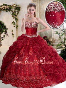 2016 Gorgeous Brush Train Wine Red Quinceanera Gowns with Embroidery