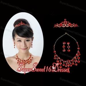 Dazzling Rhinestone Crown and Necklace