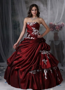 Custom Made Burgundy Ball Gown Strapless Sweet 16 Dress Taffeta Appliques Floor-length