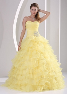 Light Yellow Ruffles Sweetheart Appliques and Ruch Sweet 16 Gowns For Military Ball