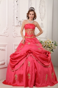 Beautiful Watermelon Red Sweet 16 Dress Ball Gown Strapless Taffeta Beading and Appliques Ball Gow