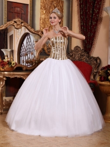 Lovely White Sweet 16 Dress Strapless Tulle Squins Ball Gown