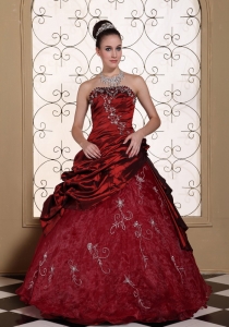 Modest Embroidery Decorate Sweet 16 Dress For 2013 Strapless Beauty Wine Red Gown