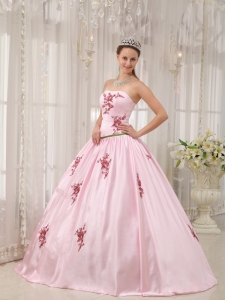 Lovely Pink Sweet 16 Quinceanera Dress Strapless Taffeta Appliques Ball Gown