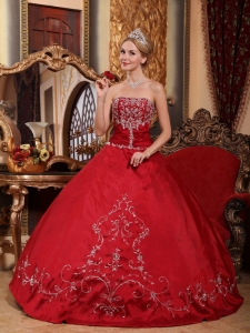 Pretty Wine Red Sweet 16 Quinceanera Dress Strapless Satin Embroidery Ball Gown