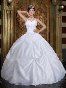 Vintage White Sweet 16 Dress Halter Taffeta Beading Ball Gown