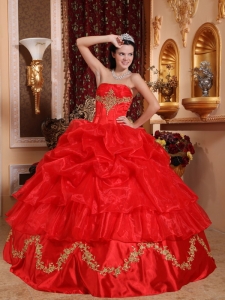 Gorgeous Red Sweet 16 Quinceanera Dress Strapless Organza Beading Ball Gown
