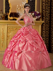 Luxuriously Waltermelon Sweet 16 Dress Halter Tafftea Appliques Ball Gown