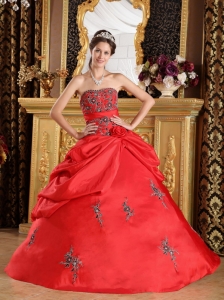 Discount Red Sweet 16 Quinceanera Dress Strapless Taffeta Embroidery Ball Gown