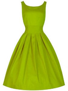 Scoop Sleeveless Quinceanera Court of Honor Dress Knee Length Ruching Olive Green Taffeta