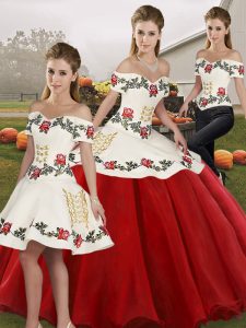 Wonderful White And Red Three Pieces Off The Shoulder Sleeveless Organza Floor Length Lace Up Embroidery 15 Quinceanera Dress