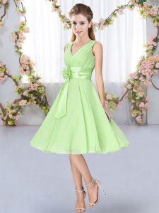 Sleeveless Knee Length Hand Made Flower Lace Up Quinceanera Court Dresses with Yellow Green