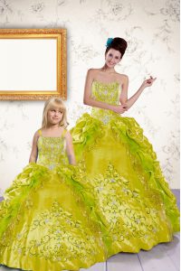 Sweetheart Sleeveless Quinceanera Dresses Floor Length Beading and Embroidery and Pick Ups Yellow Taffeta