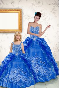 Hot Selling Royal Blue Ball Gowns Taffeta Sweetheart Sleeveless Beading and Embroidery and Pick Ups Floor Length Lace Up Quinceanera Gown